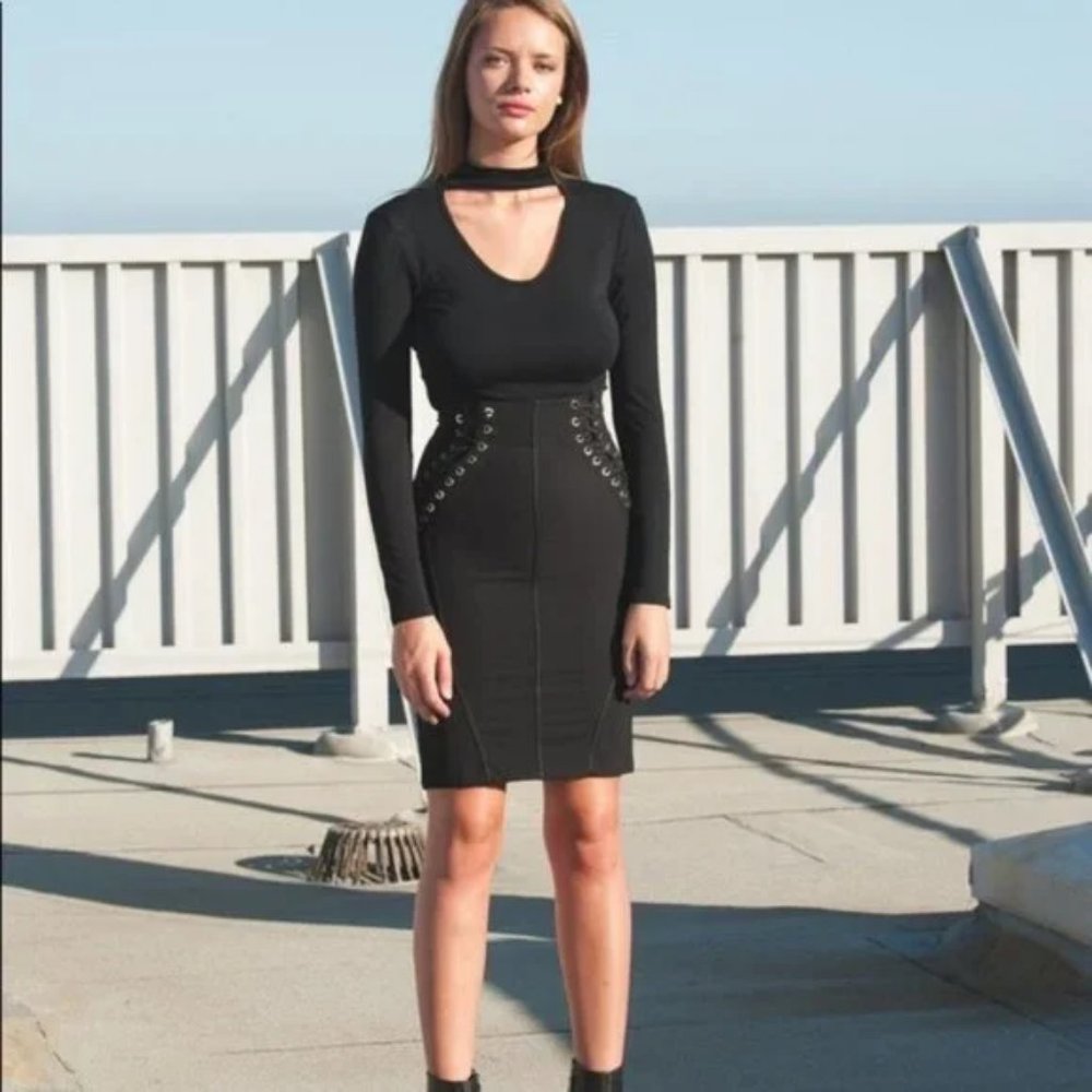 Black deep V-neck bodysuit long sleeves